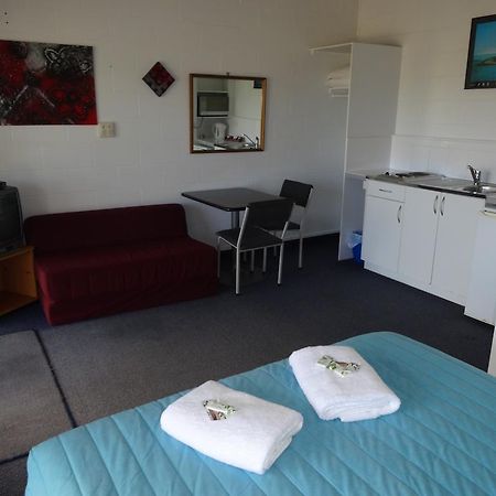 Waipapakauri Ninety Mile Beach Holiday Park חדר תמונה