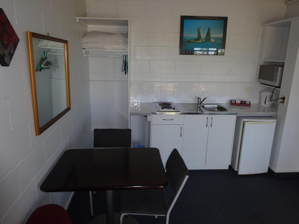 Waipapakauri Ninety Mile Beach Holiday Park חדר תמונה