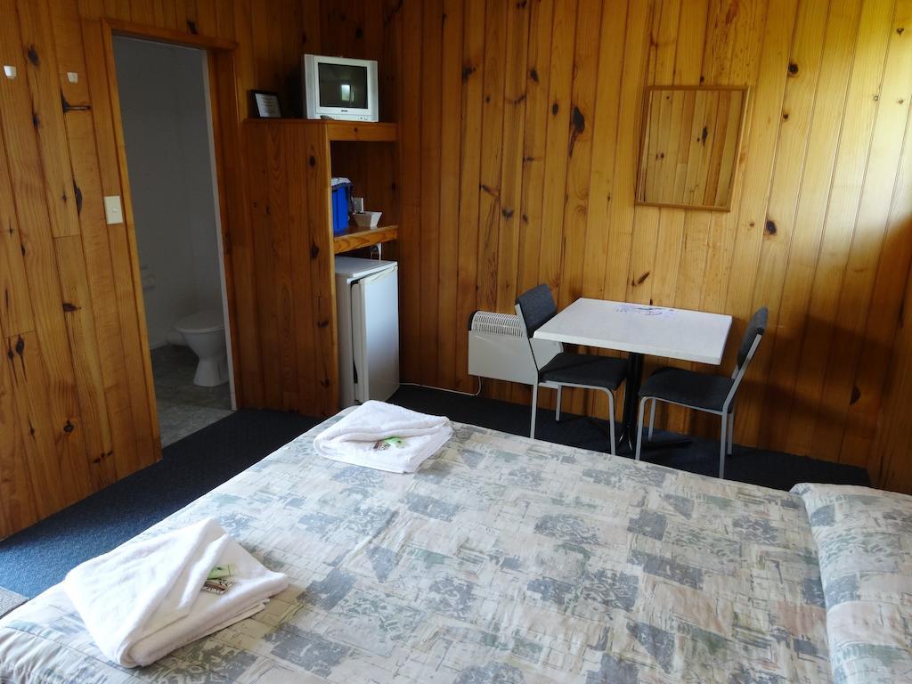 Waipapakauri Ninety Mile Beach Holiday Park חדר תמונה