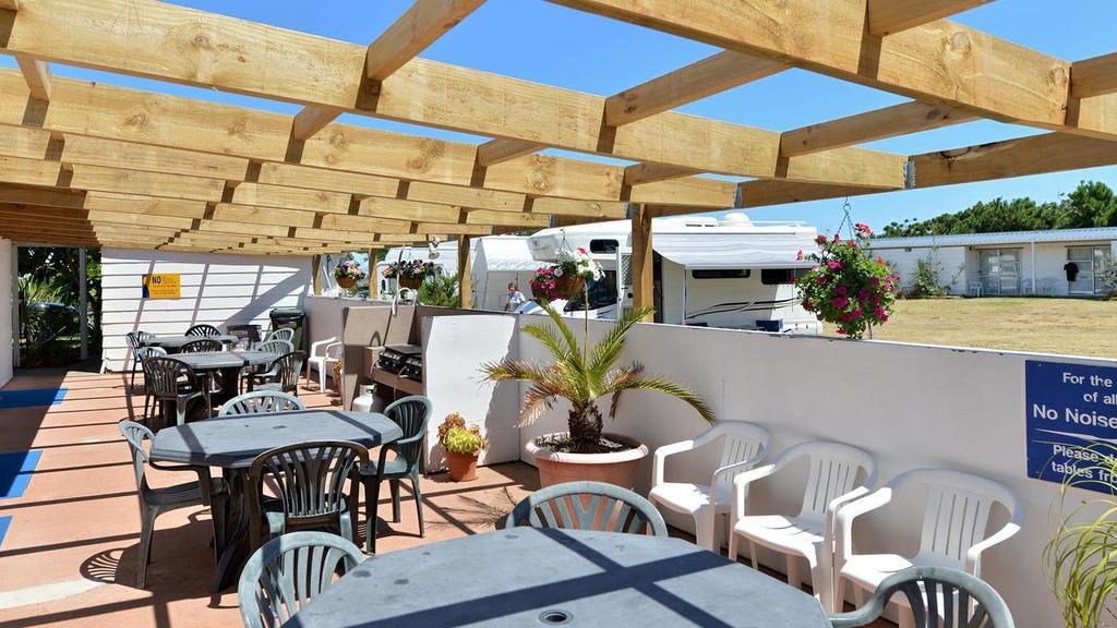 Waipapakauri Ninety Mile Beach Holiday Park מראה חיצוני תמונה